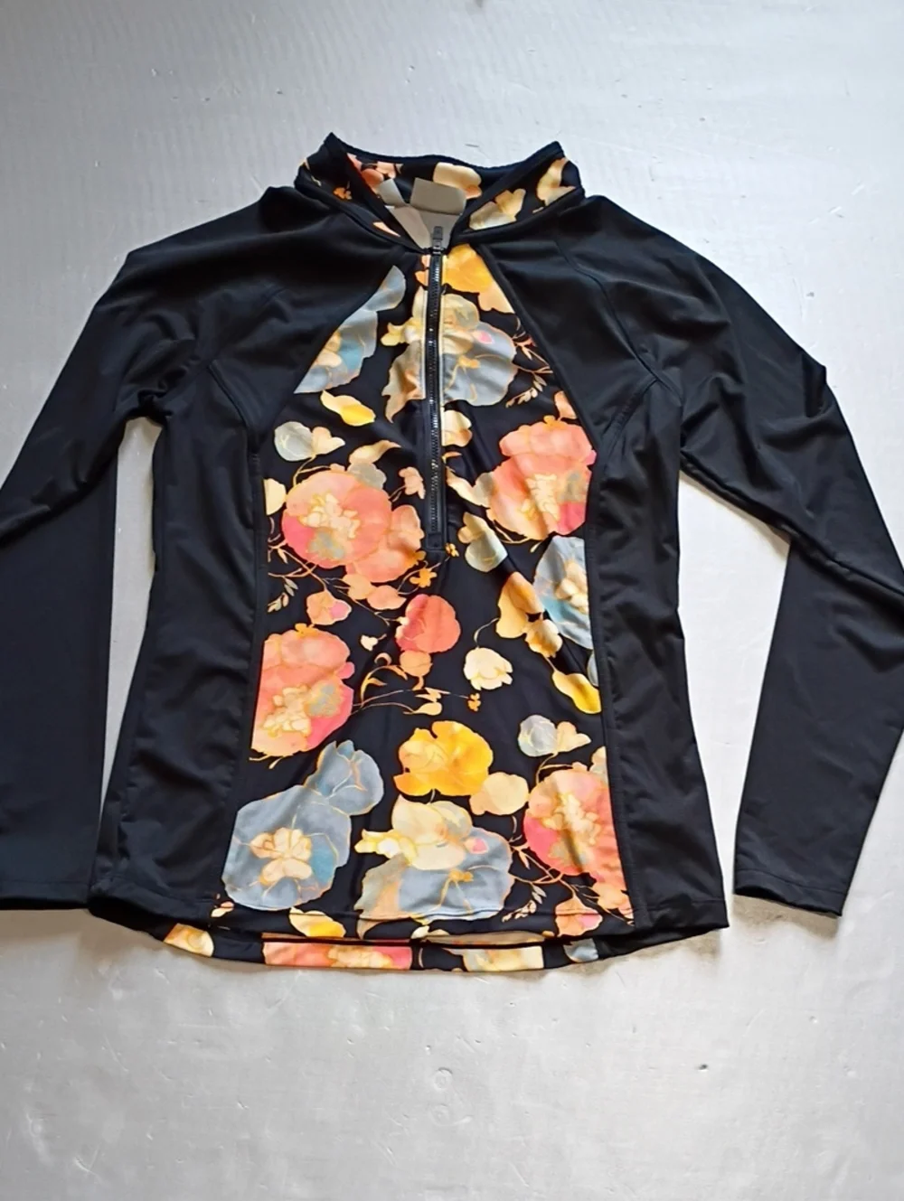Athleta M Women’s Floral Panel Black Rash Guard Swim Top